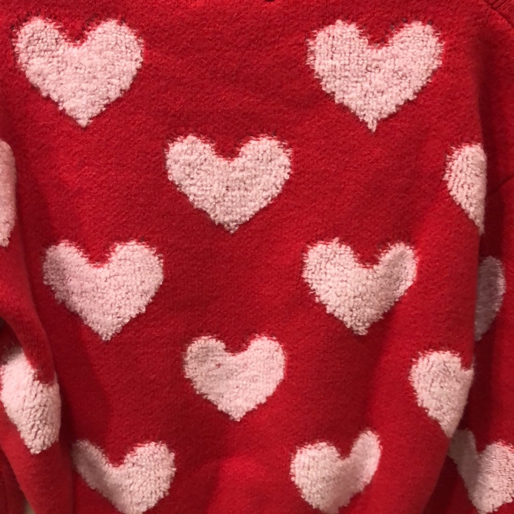 Akaiv Sweater - Picture 3 of 6